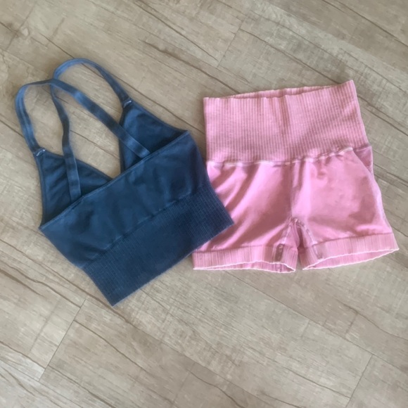 𼳠FP Movement Good Karma Crop in Deepest Navy- XS/S - Picture 9 of 12